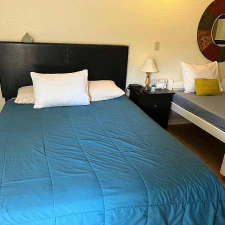 Mar Bay Exclusive Suites Safety Harbor Extérieur photo